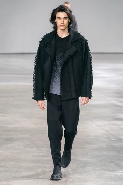 Look 14